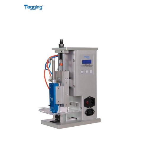 Máy dán nhãn TM5209 cho vớ, khăn và găng tay